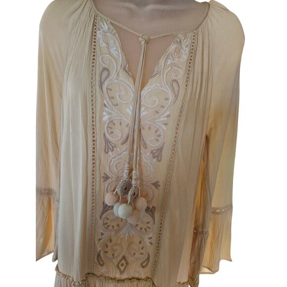 Lily Pulitzer Yellow Baby doll Dress Sz XS Keyhole front Bell Sleeve Embroidered - Picture 4 of 10